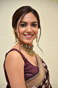 Ritu Varma at Varudu Kaavalenu Movie Pre-Release Event