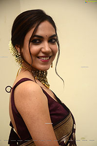 Ritu Varma at Varudu Kaavalenu Movie Pre-Release Event