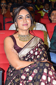 Ritu Varma at Varudu Kaavalenu Movie Pre-Release Event