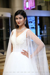 Riya Singh at Hi Life Brides Grand Fashion Night