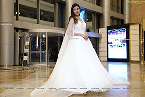 Riya Singh at Hi Life Brides Grand Fashion Night