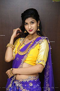 Model Riya Singh in Traditional Jewellery