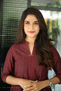 Sampada Hulivana at Mass Maharaja Movie Opening