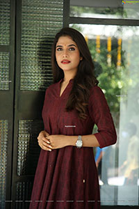 Sampada Hulivana at Mass Maharaja Movie Opening