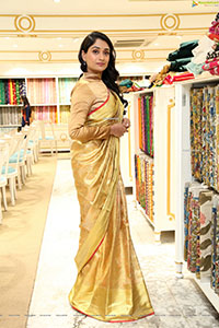 Sandhya Raju at Singhania’s New Bridal Collection Launch