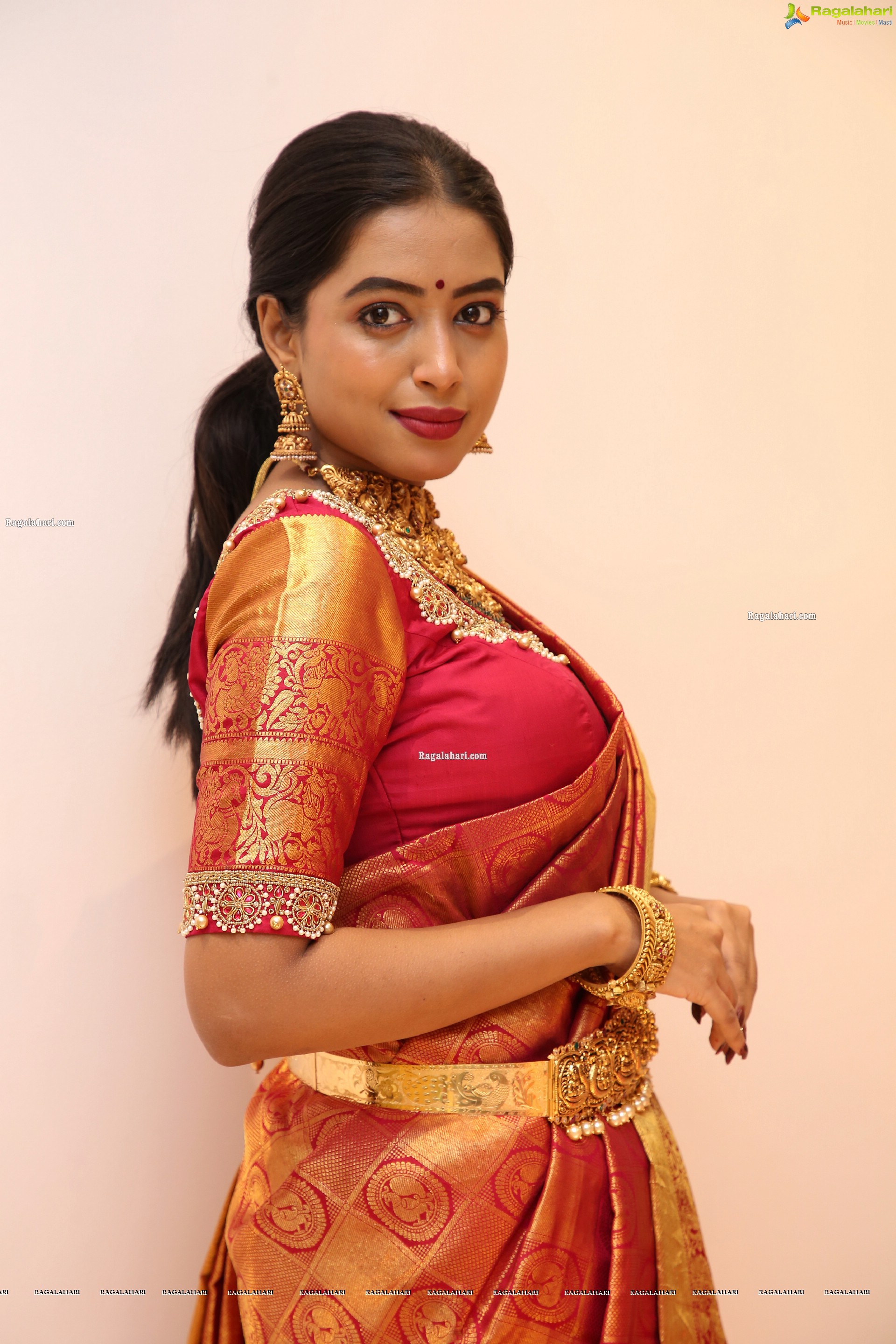 Rittika Chakraborty in Traditional Jewellery, HD Photo Gallery