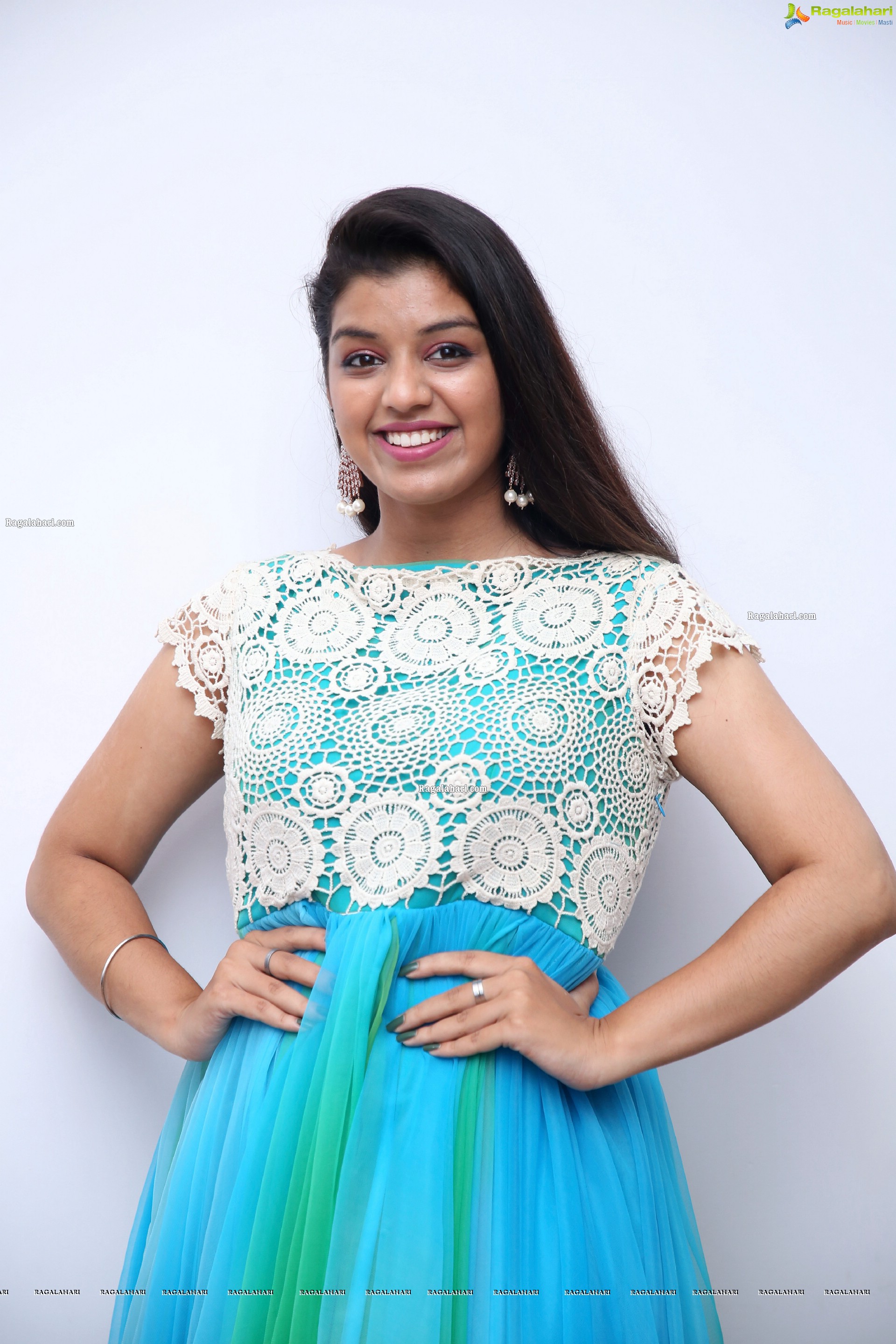 Shruthi Sharma Latest Photoshoot, HD Photo Gallery