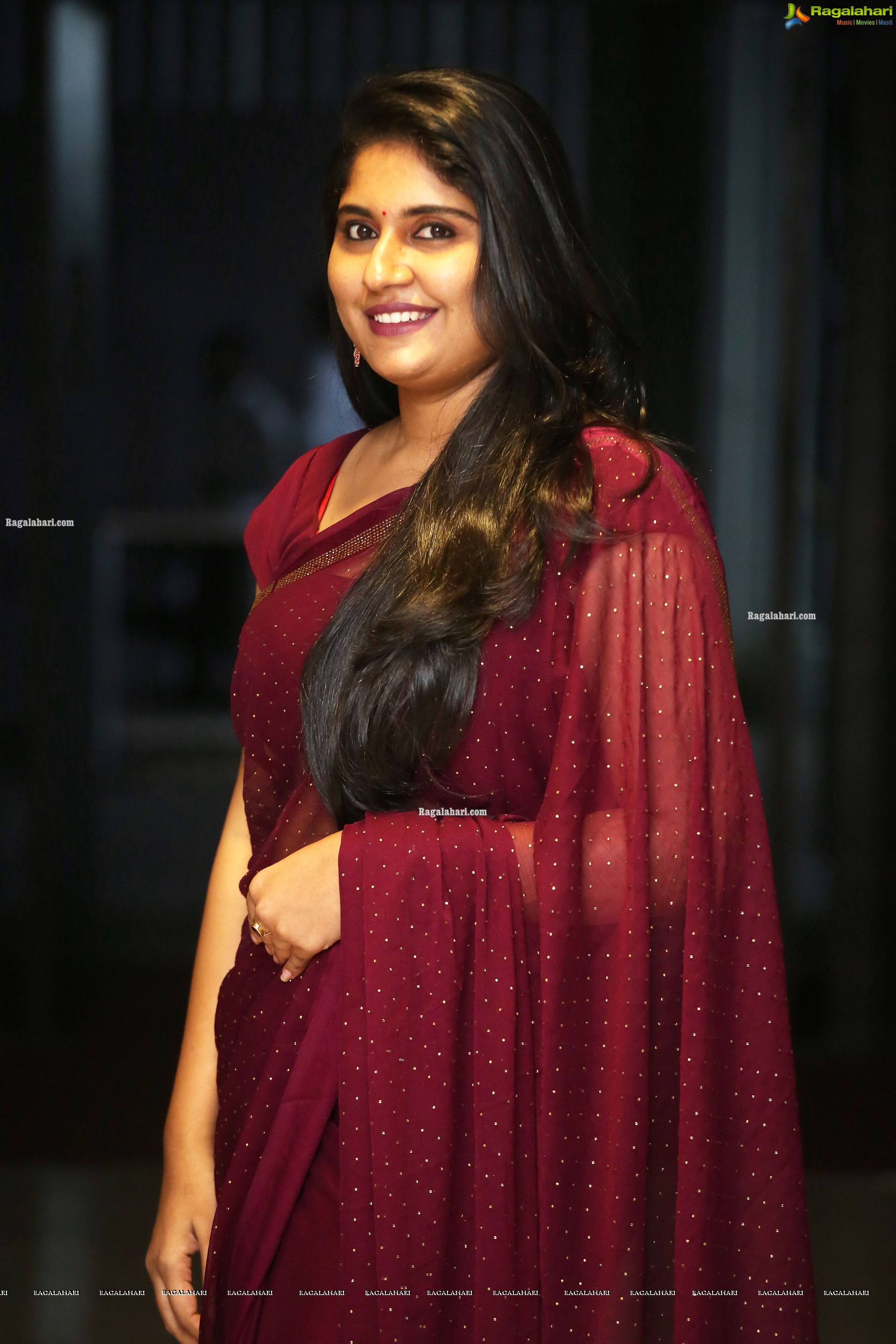 Sonia Chowdary at Manchi Rojulochaie Movie Pre-Release Event, HD Photo Gallery