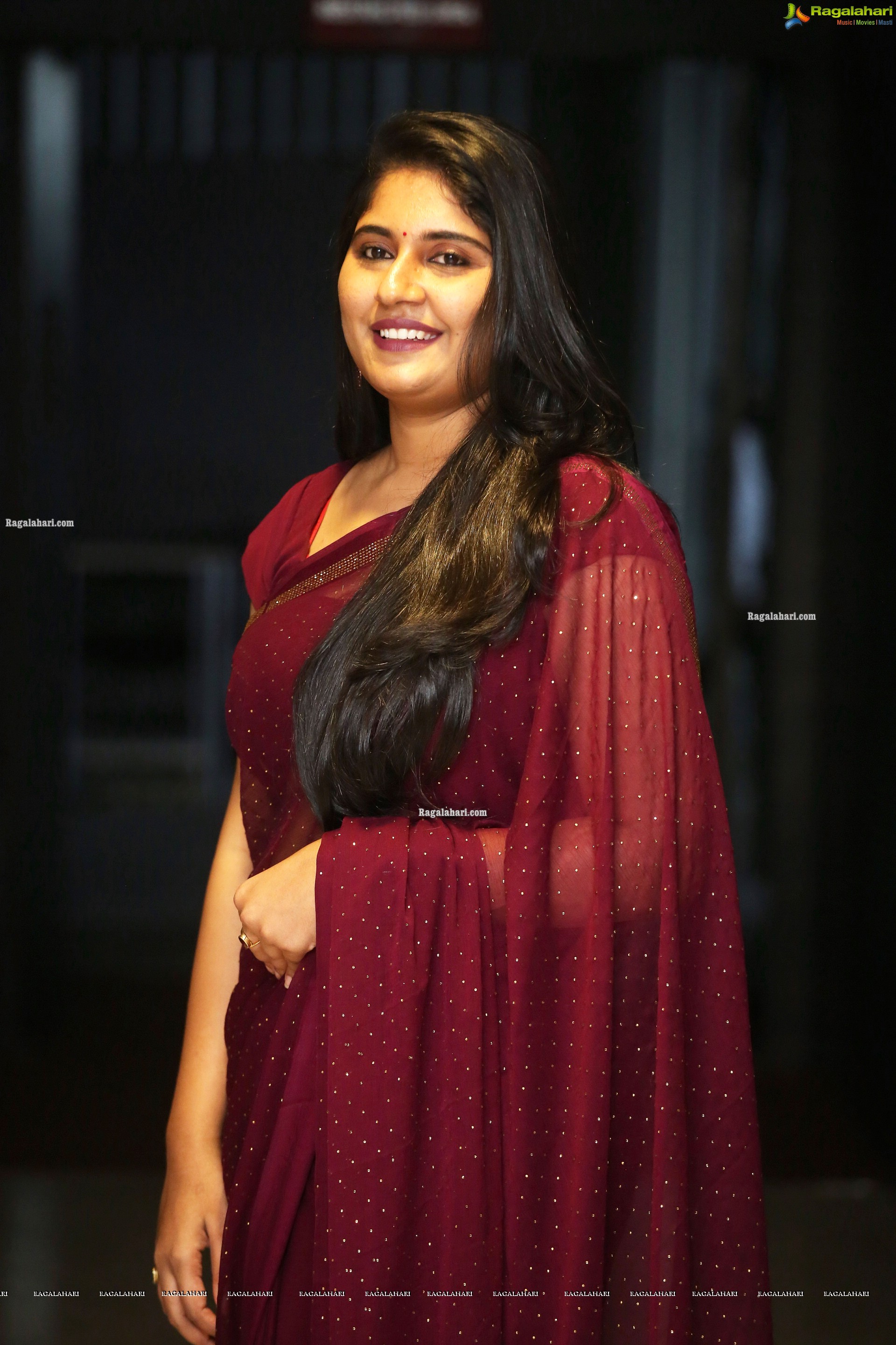 Sonia Chowdary at Manchi Rojulochaie Movie Pre-Release Event, HD Photo Gallery