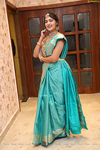 Supraja Reddy Poses With Gold Jewellery