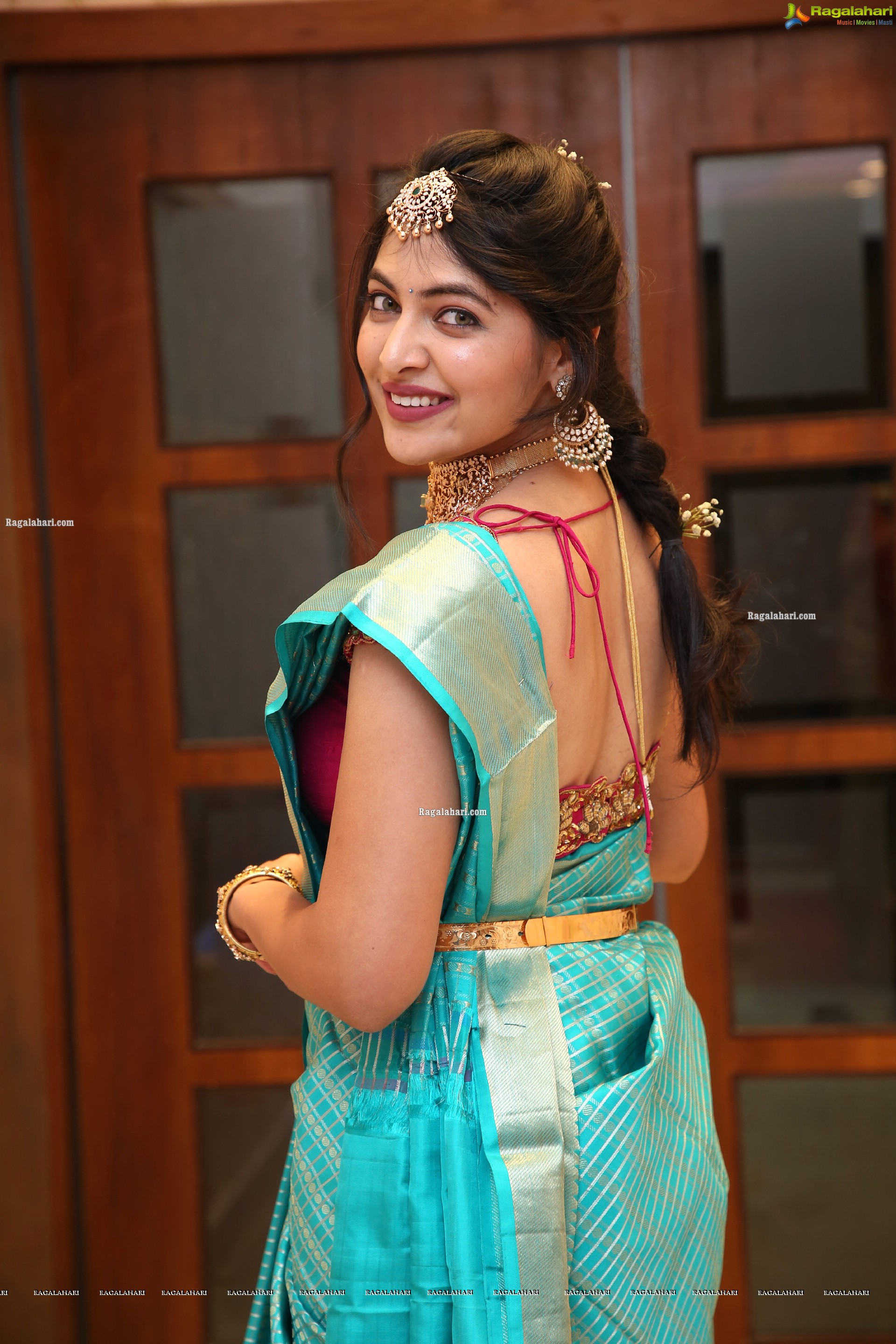 Supraja Reddy Poses With Gold Jewellery, HD Photo Gallery