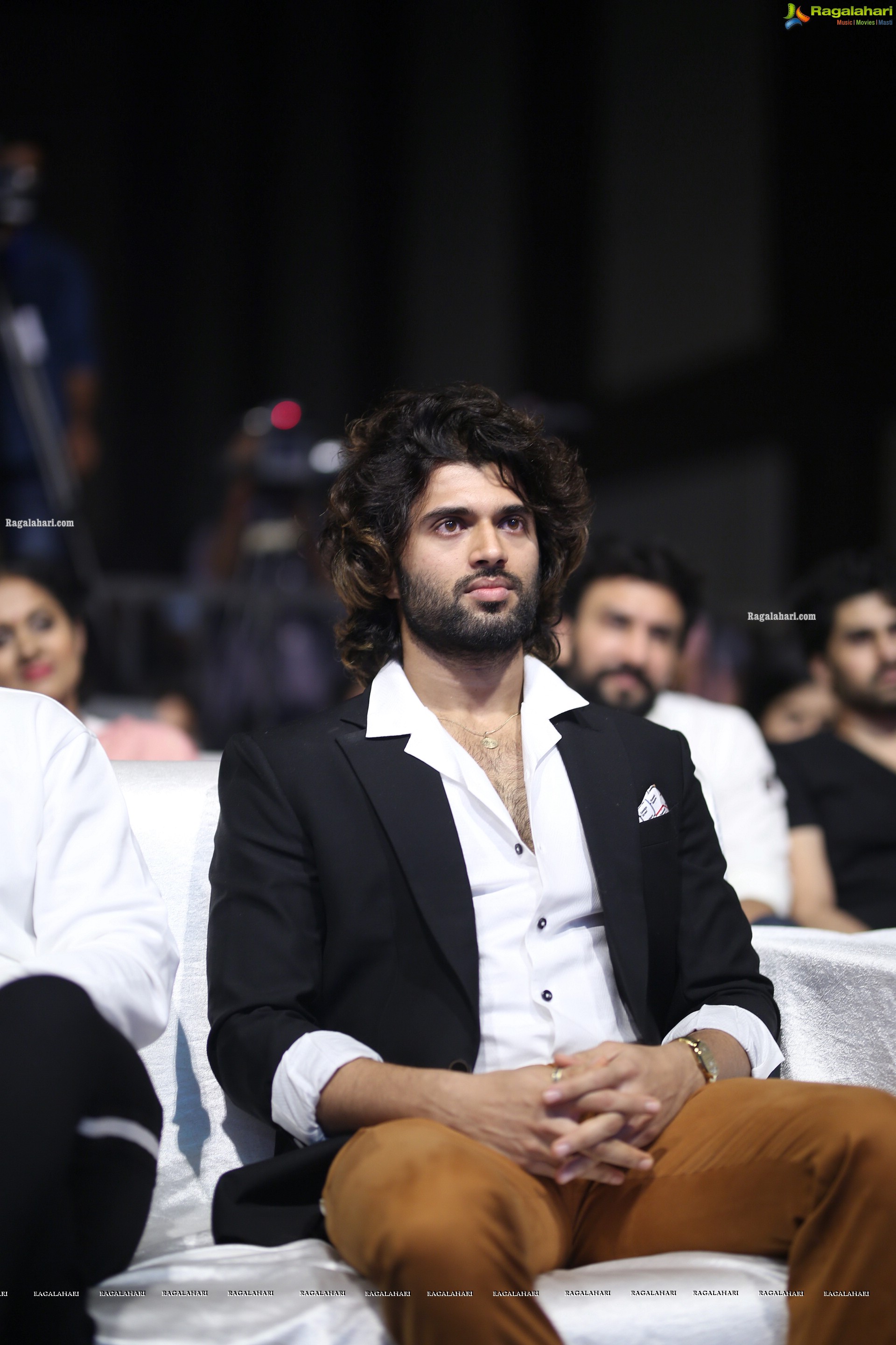 Vijay Deverakonda at Pushpaka Vimanam Trailer Launch, HD Photo Gallery