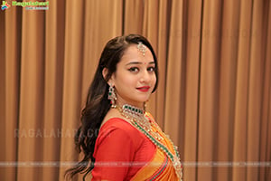 Bhuvaneshwari HD Photo Gallery