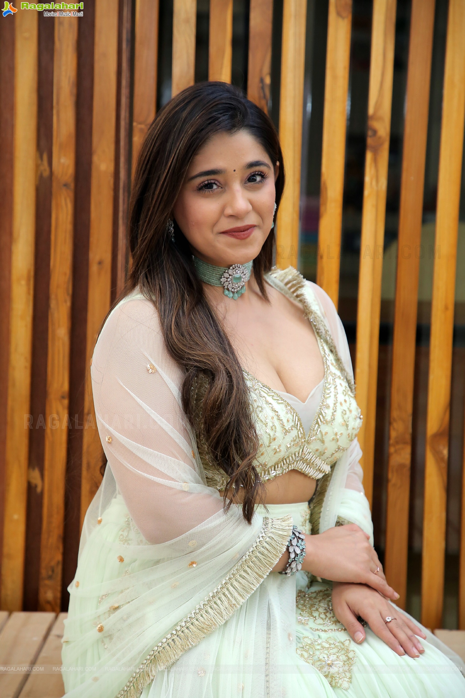 Chandni Bhagwanani Latest Photoshoot Stills, HD Photo Gallery