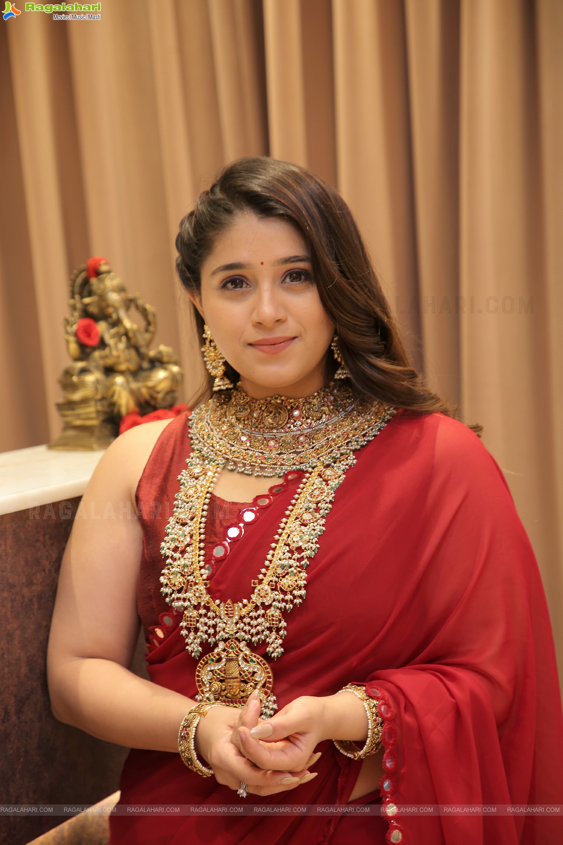 Chandni Bhagwanani at Vega Sri Gold & Diamonds Special Diwali Collection Launch