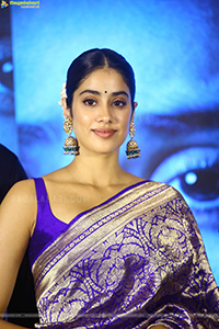 Janhavi Kapoor at Mili Press Meet