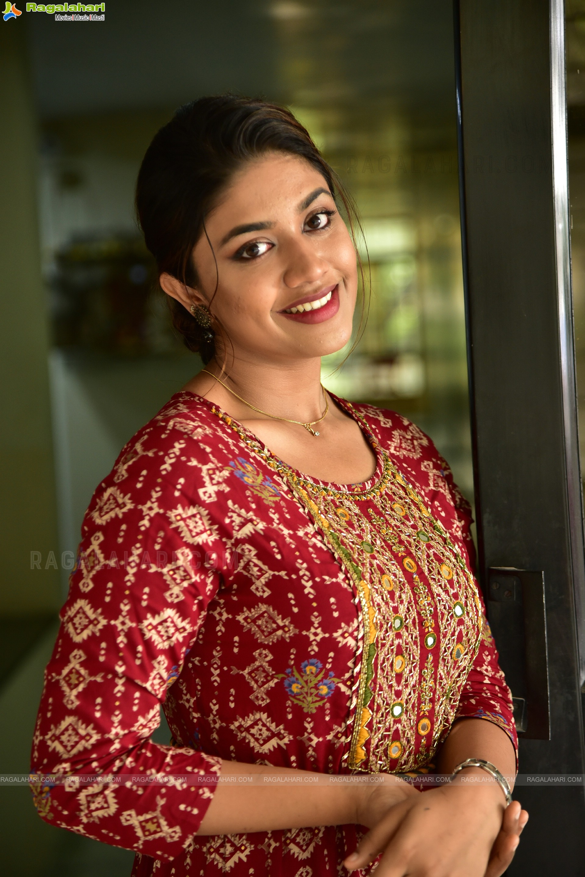 Malavika Satheesan at Boyfriend for Hire Movie Interview, HD Photo Gallery