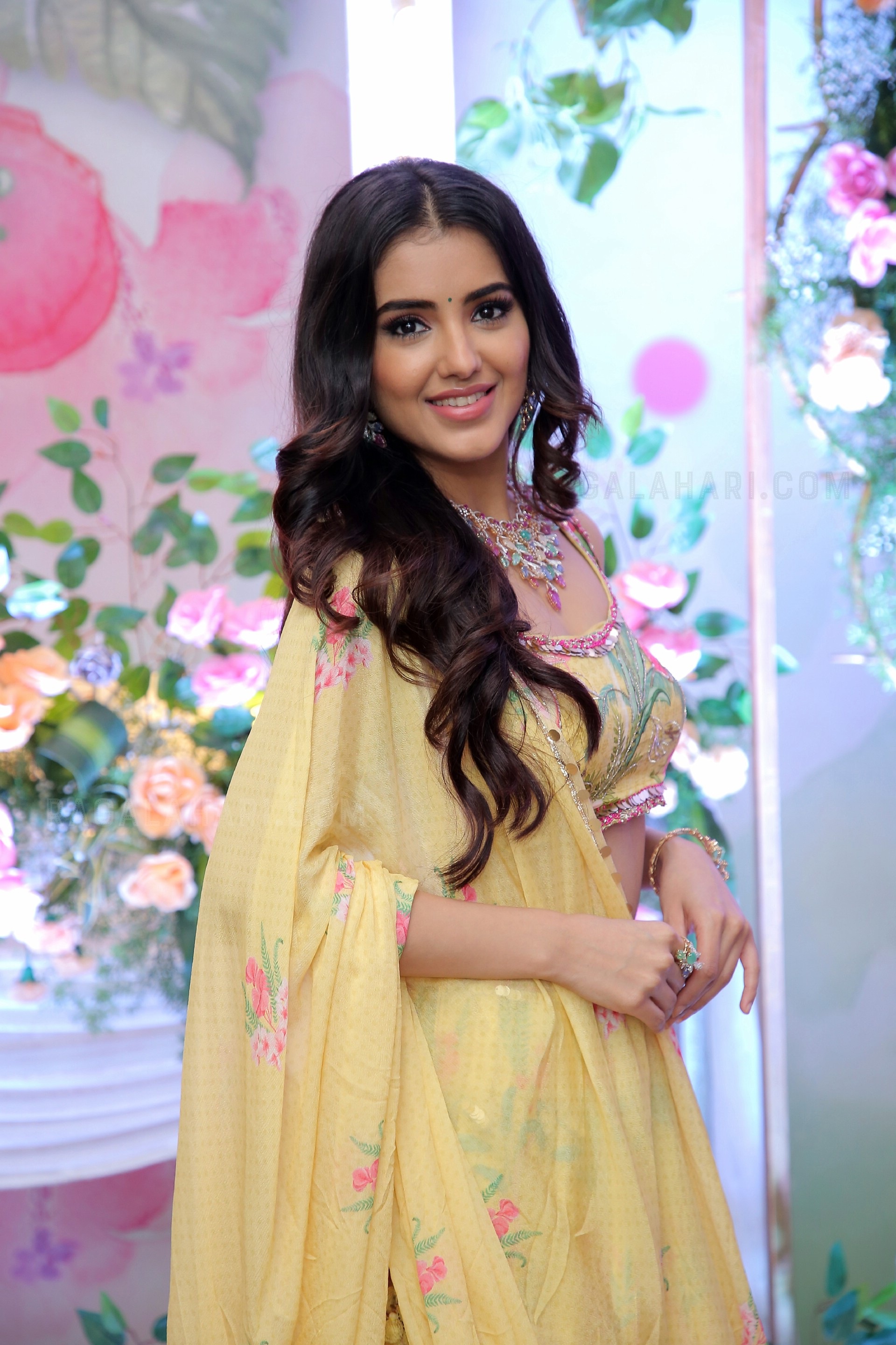 Malvika Sharma at Hi Life Brides Hyderabad October 2022, HD Photo Gallery