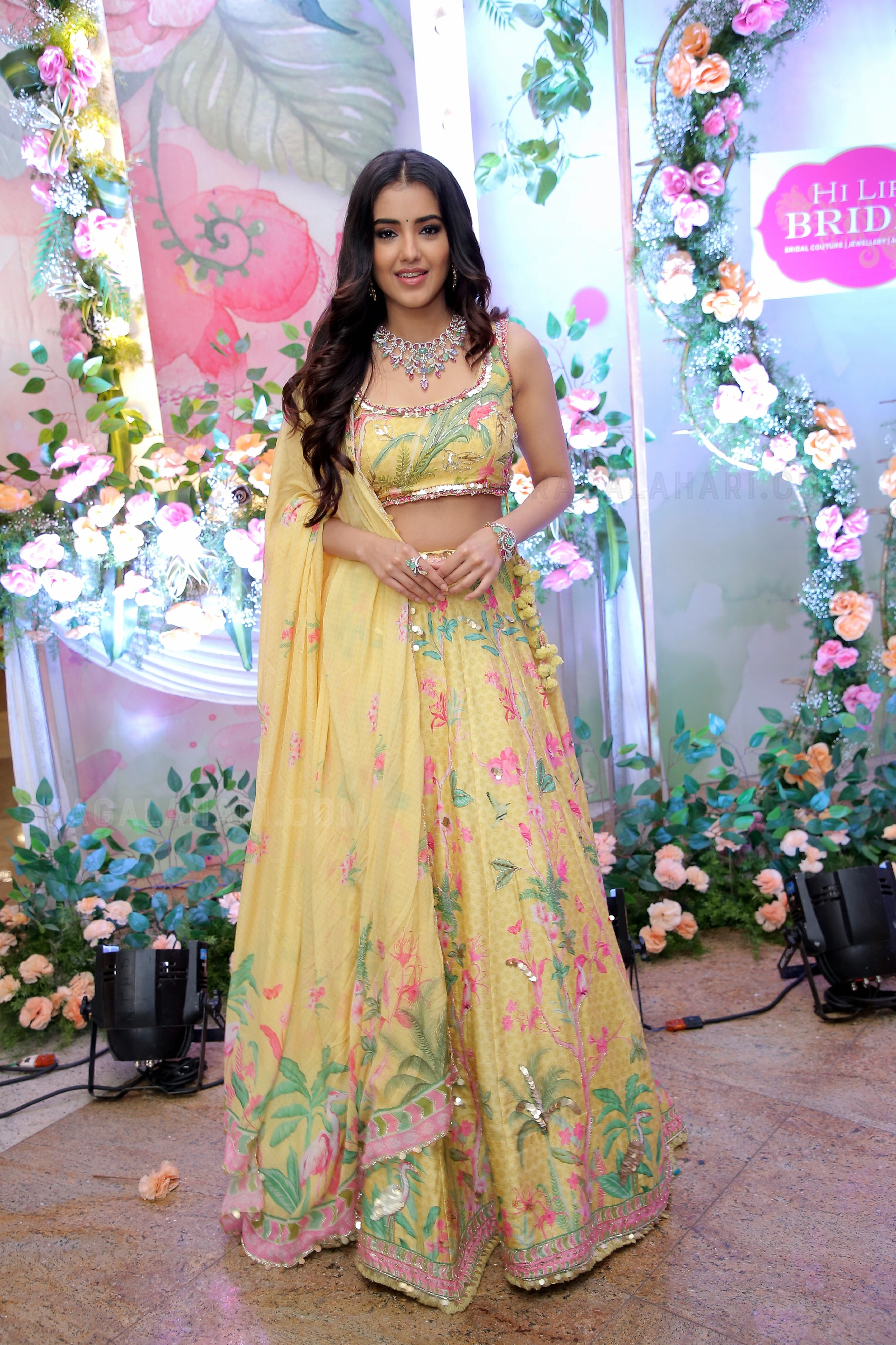 Malvika Sharma at Hi Life Brides Hyderabad October 2022, HD Photo Gallery