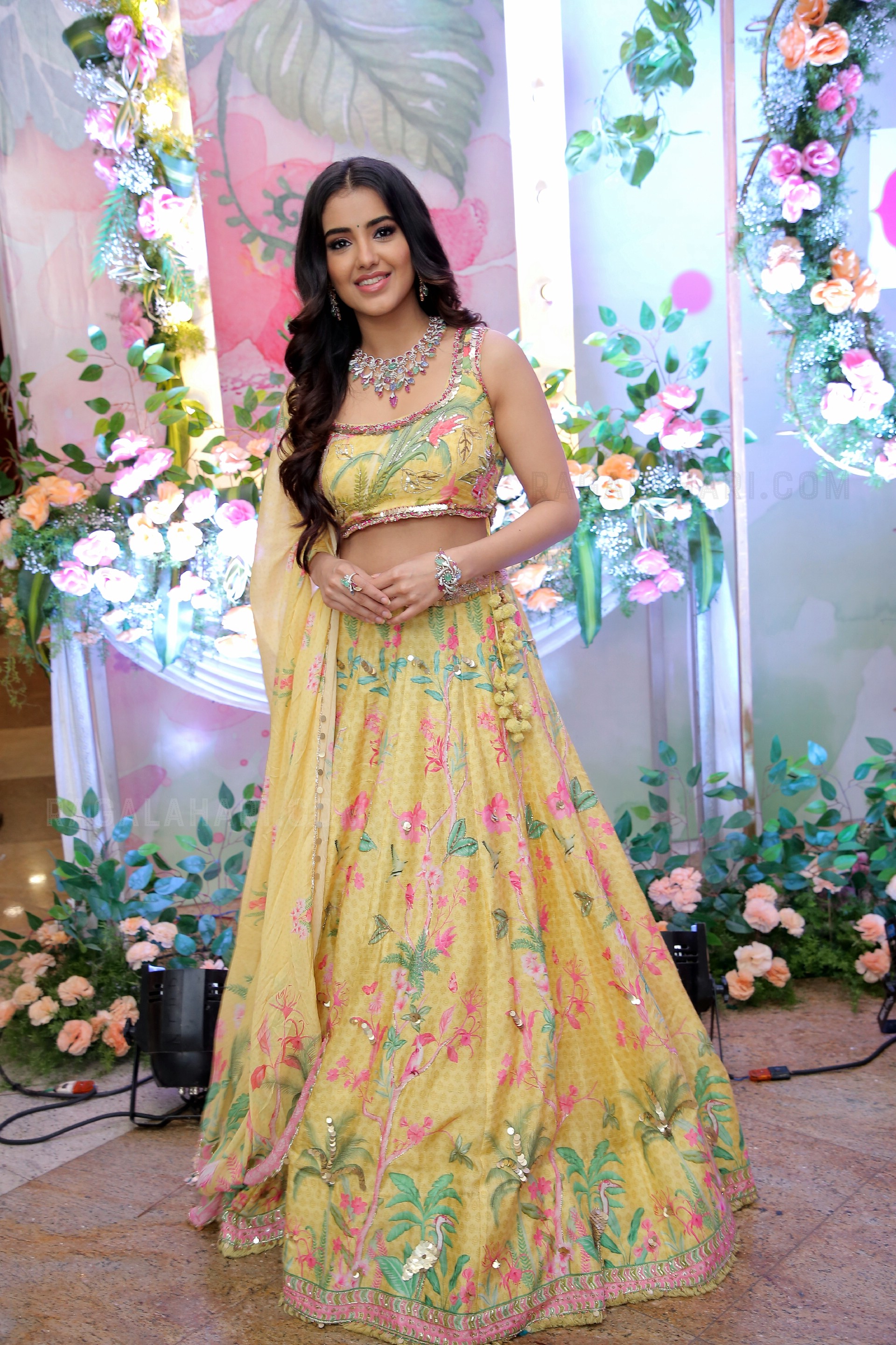 Malvika Sharma at Hi Life Brides Hyderabad October 2022, HD Photo Gallery