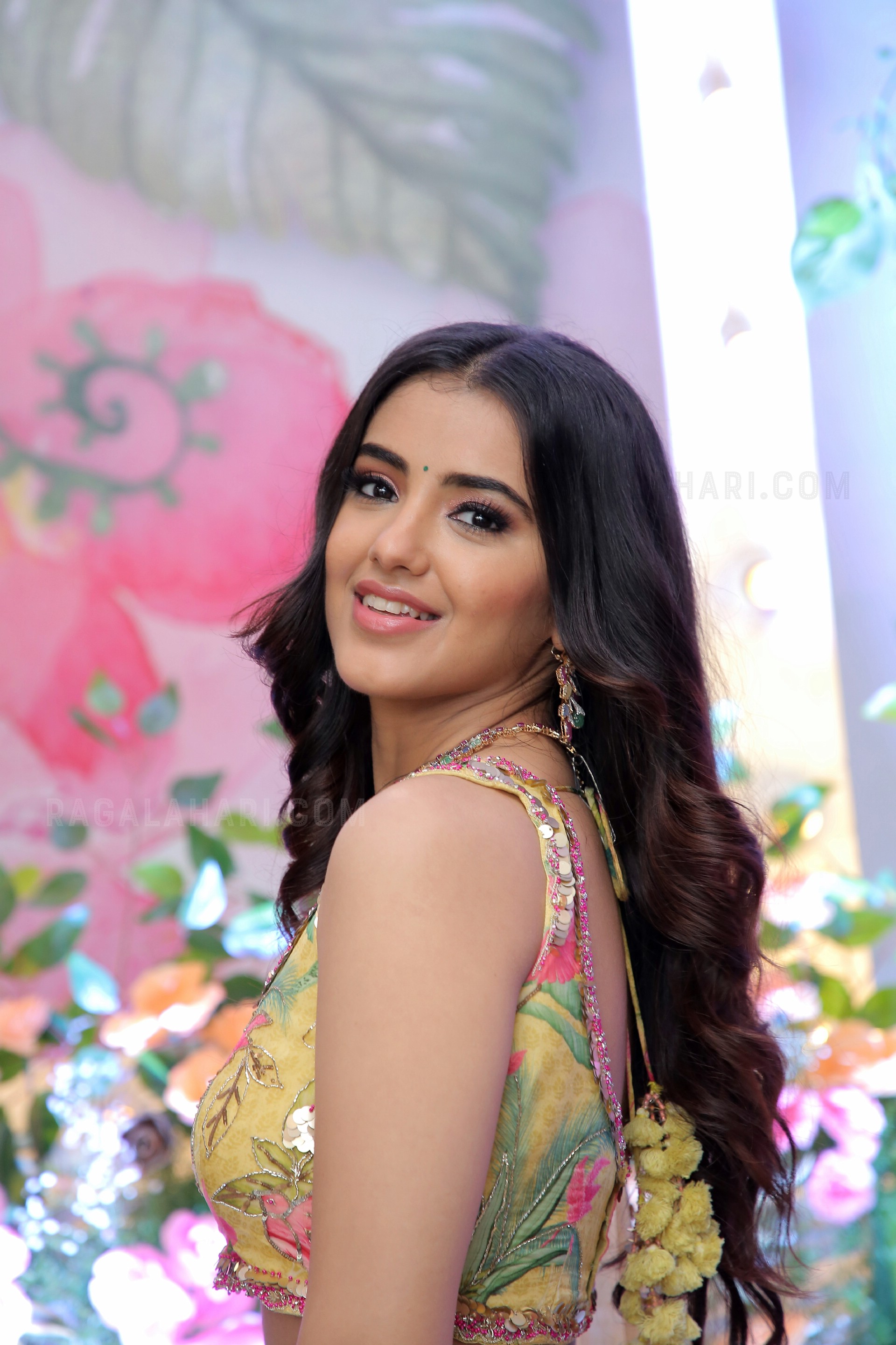 Malvika Sharma at Hi Life Brides Hyderabad October 2022, HD Photo Gallery