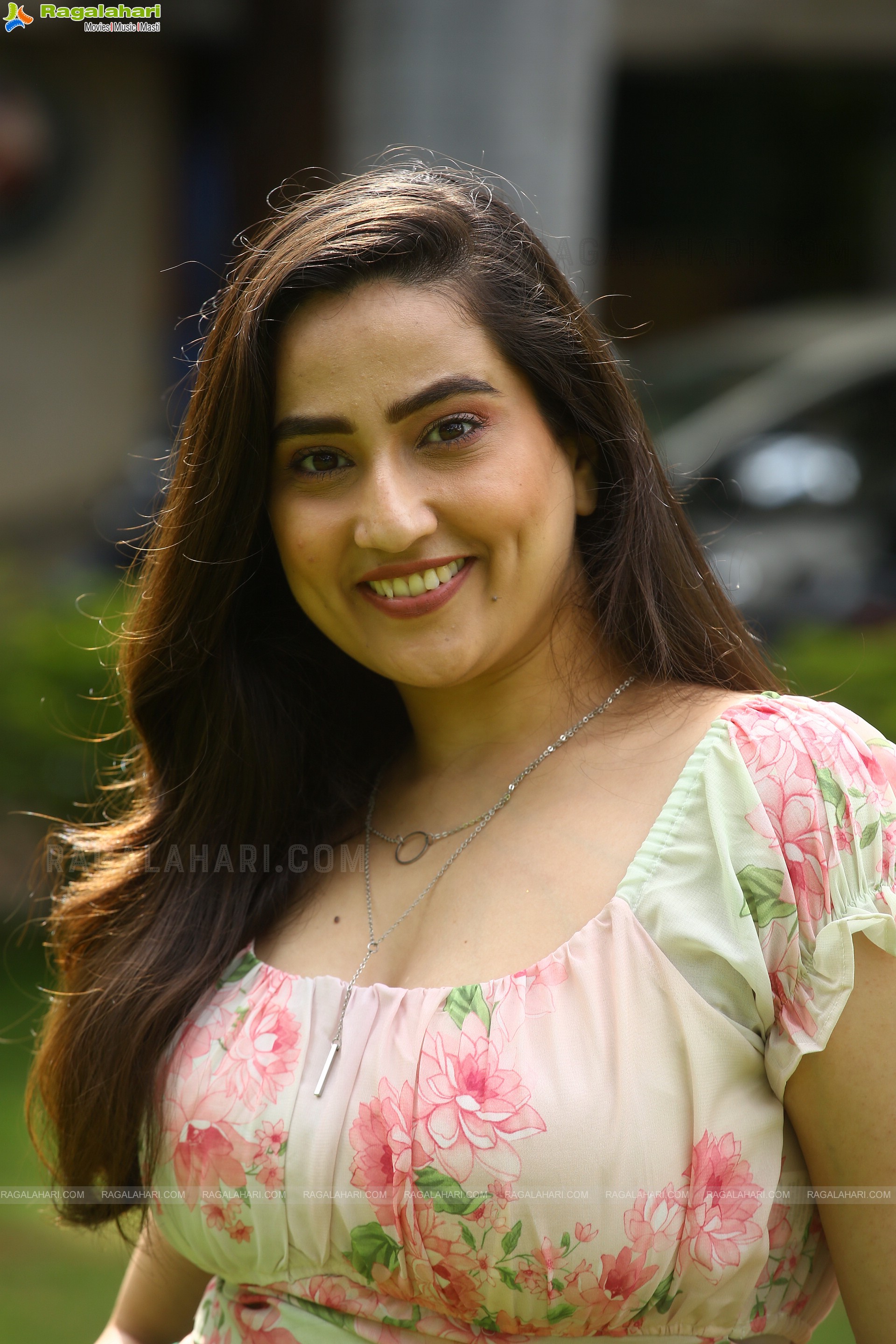 Anchor Manjusha Latest Gorgeous Stills, HD Photo Gallery