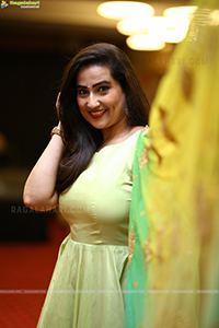 Anchor Manjusha at Sardar Pre-Release Event