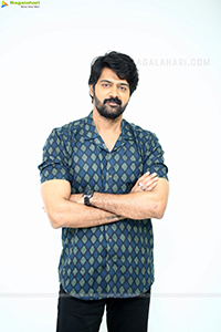 Naveen Chandra at Thaggedhe Le Movie Interview