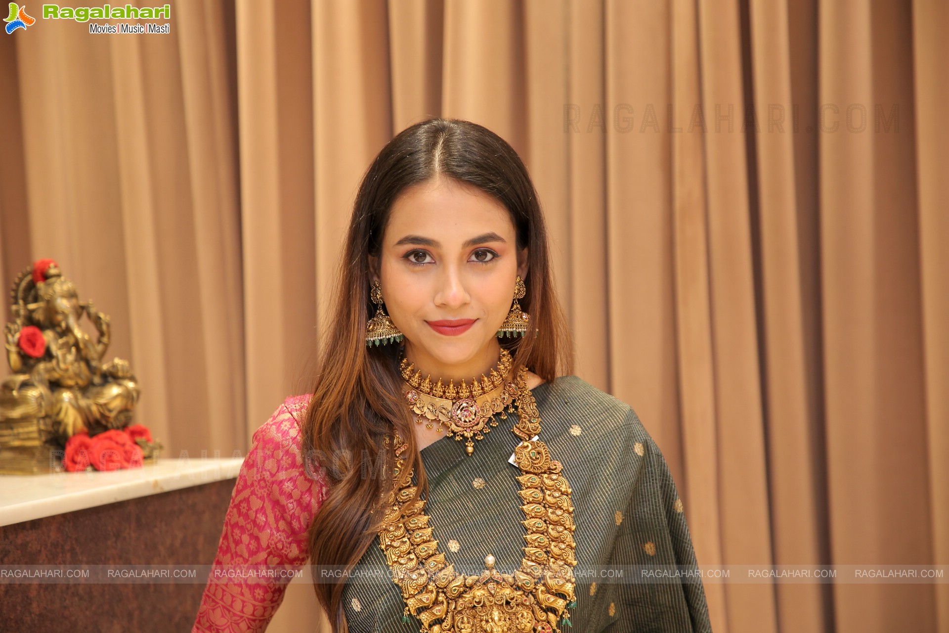 Nishat Shaik at Vega Sri Gold & Diamonds Special Diwali Collection Launch