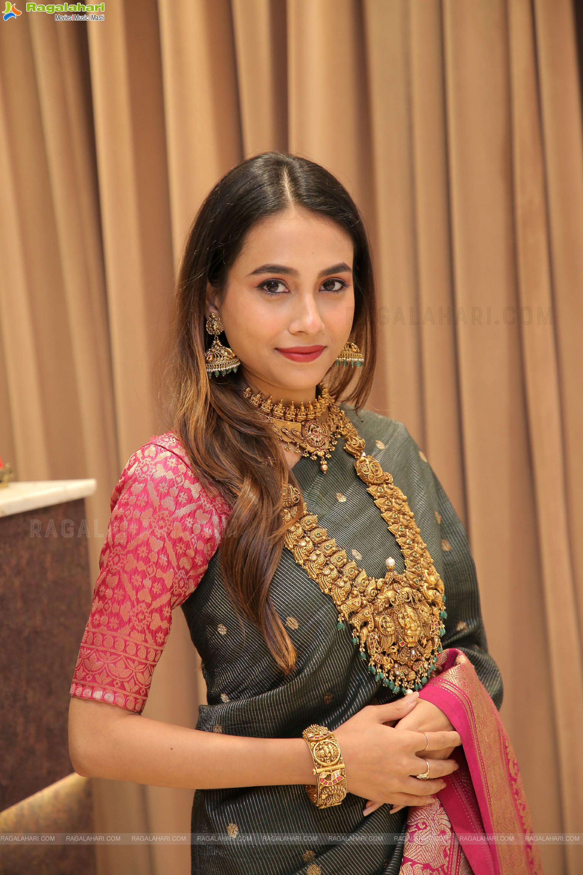 Nishat Shaik at Vega Sri Gold & Diamonds Special Diwali Collection Launch