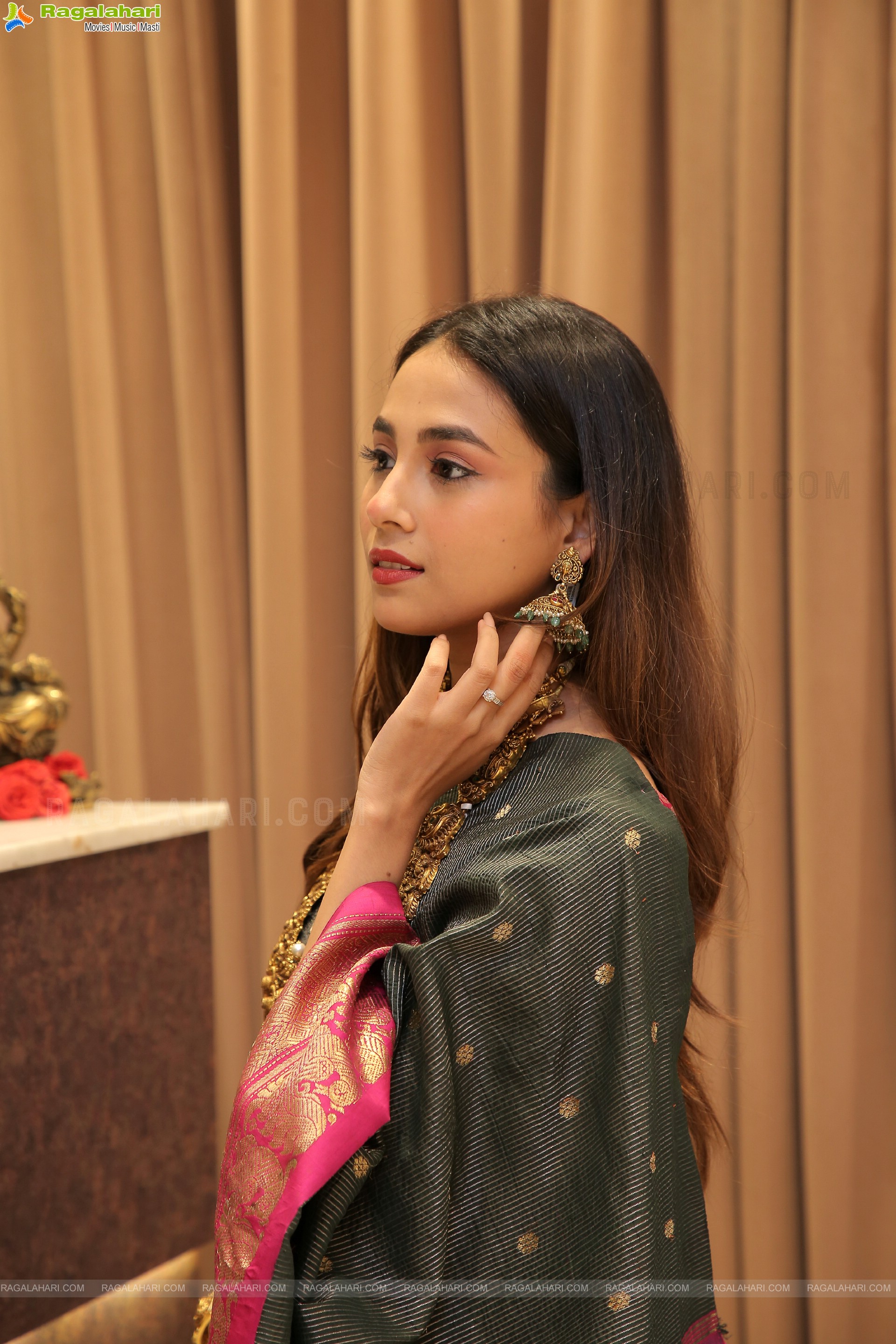 Nishat Shaik at Vega Sri Gold & Diamonds Special Diwali Collection Launch