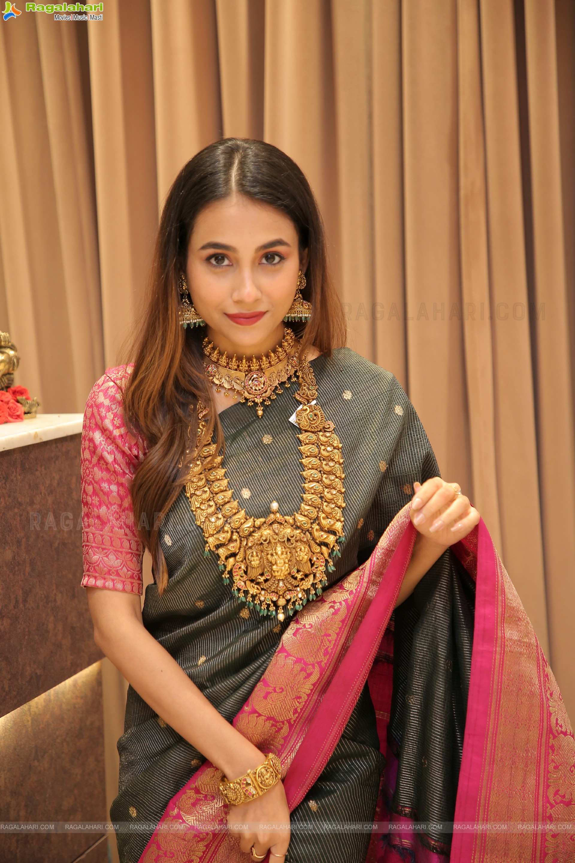 Nishat Shaik at Vega Sri Gold & Diamonds Special Diwali Collection Launch
