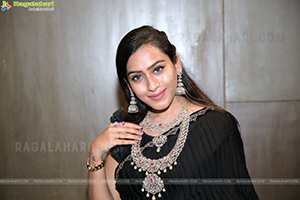 Preethi Singh Poses With Jewellery