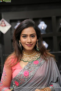 Preethi Singh at Manepally Jewellers Diwali Collection
