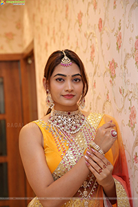 Spandana Palli Poses With Jewellery