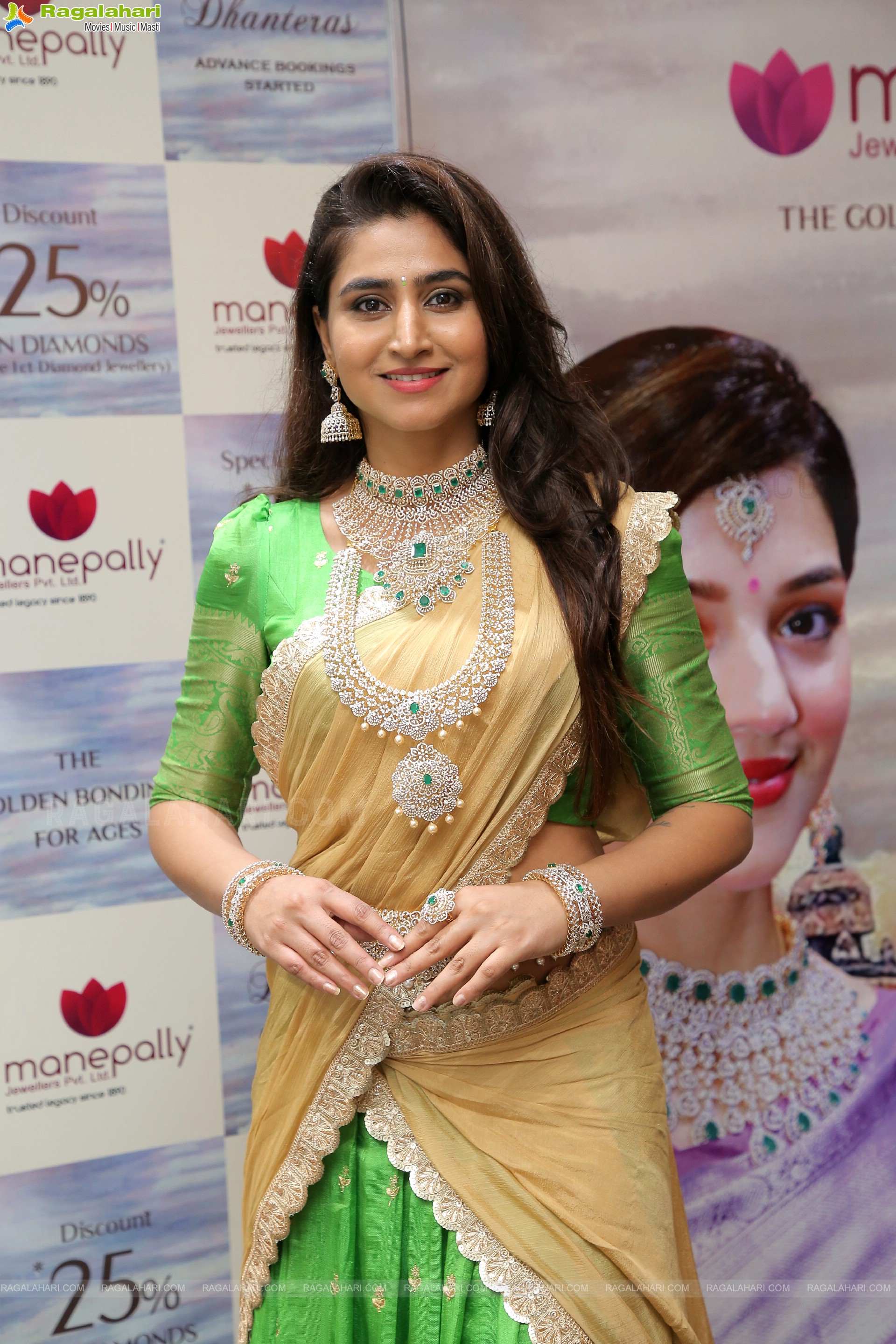 Varshini Sounderajan Showcases a Collection at Manepally Jewellers Special Diwali Collection Launch