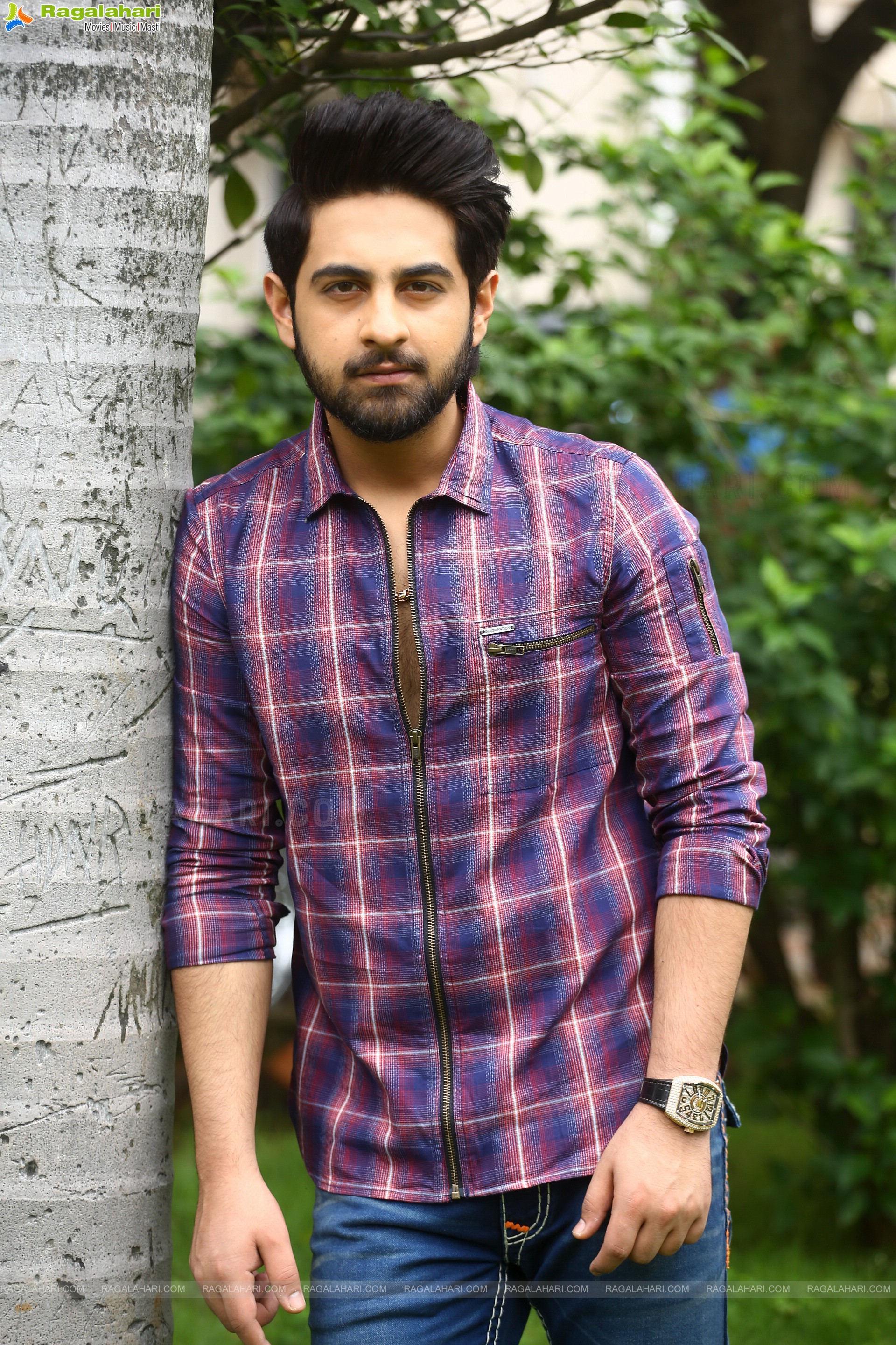 Zaid Khan at Banaras Movie Press Meet, HD Photo Gallery