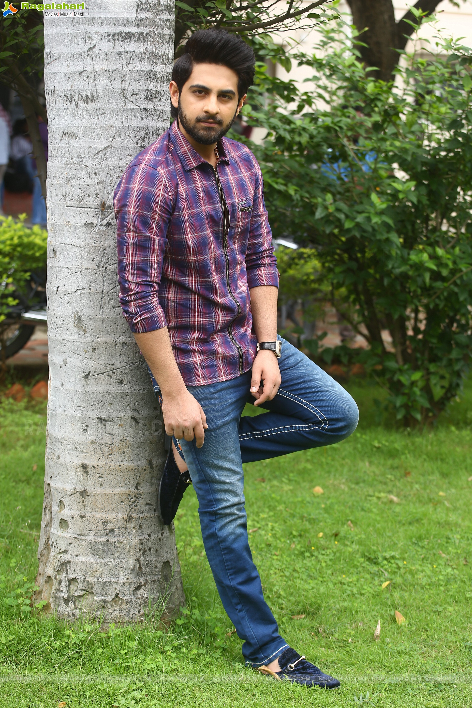 Zaid Khan at Banaras Movie Press Meet, HD Photo Gallery