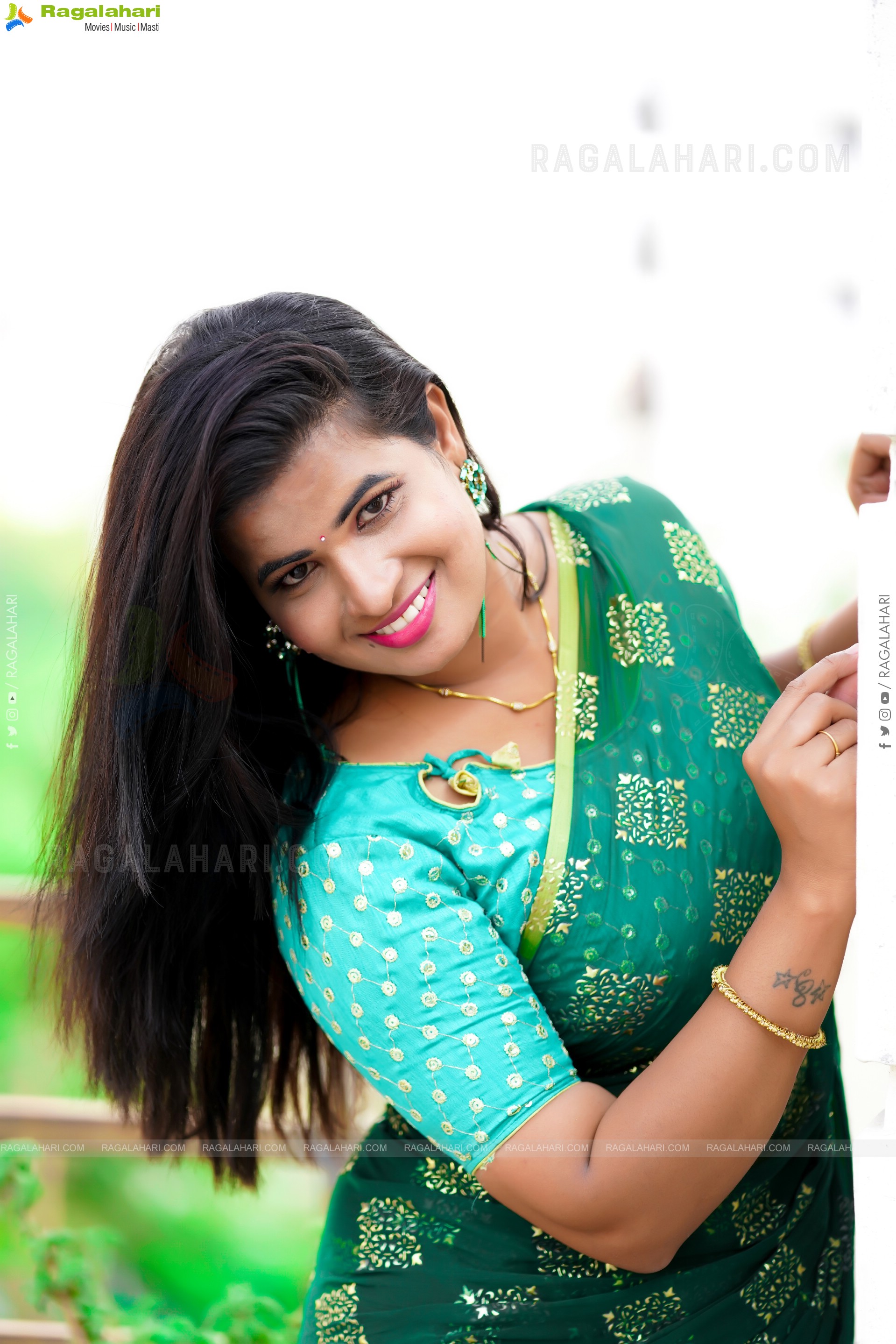 Anusha Venugopal in Beautiful Green Saree, Exclusive Photo Shoot