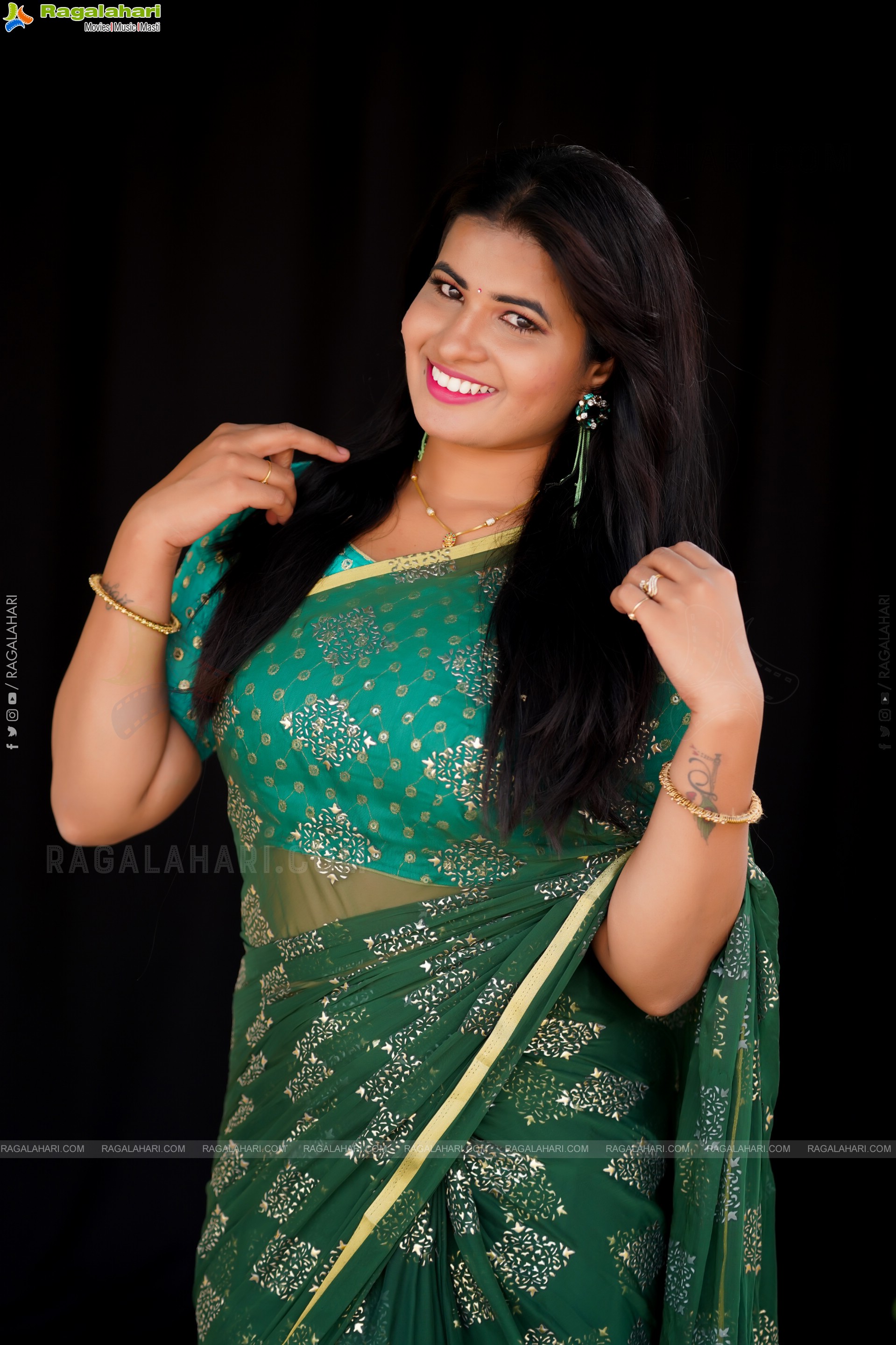 Anusha Venugopal in Beautiful Green Saree, Exclusive Photo Shoot