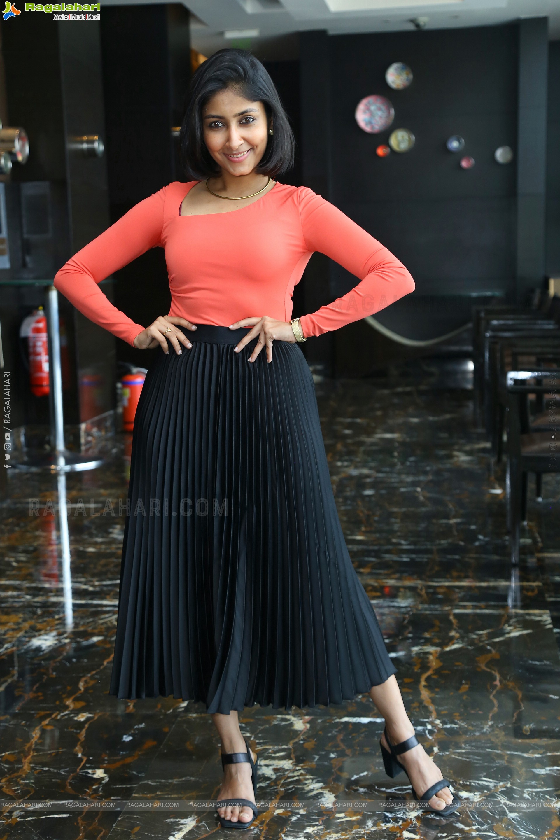 Archana Jois at Mansion 24 Pre Release Press Meet, HD Gallery