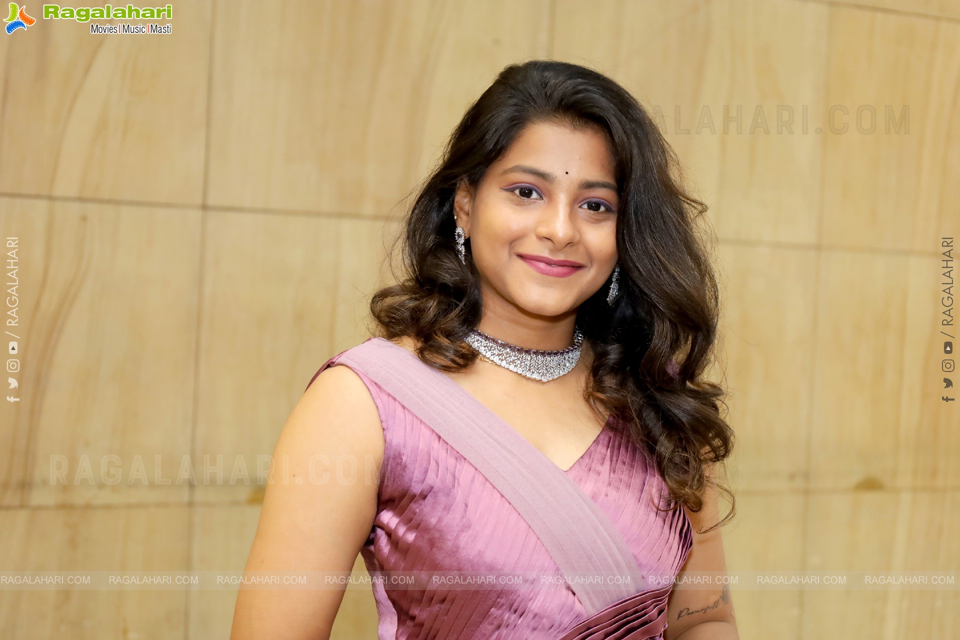 Bhavani Reddy Latest Stills, HD Gallery