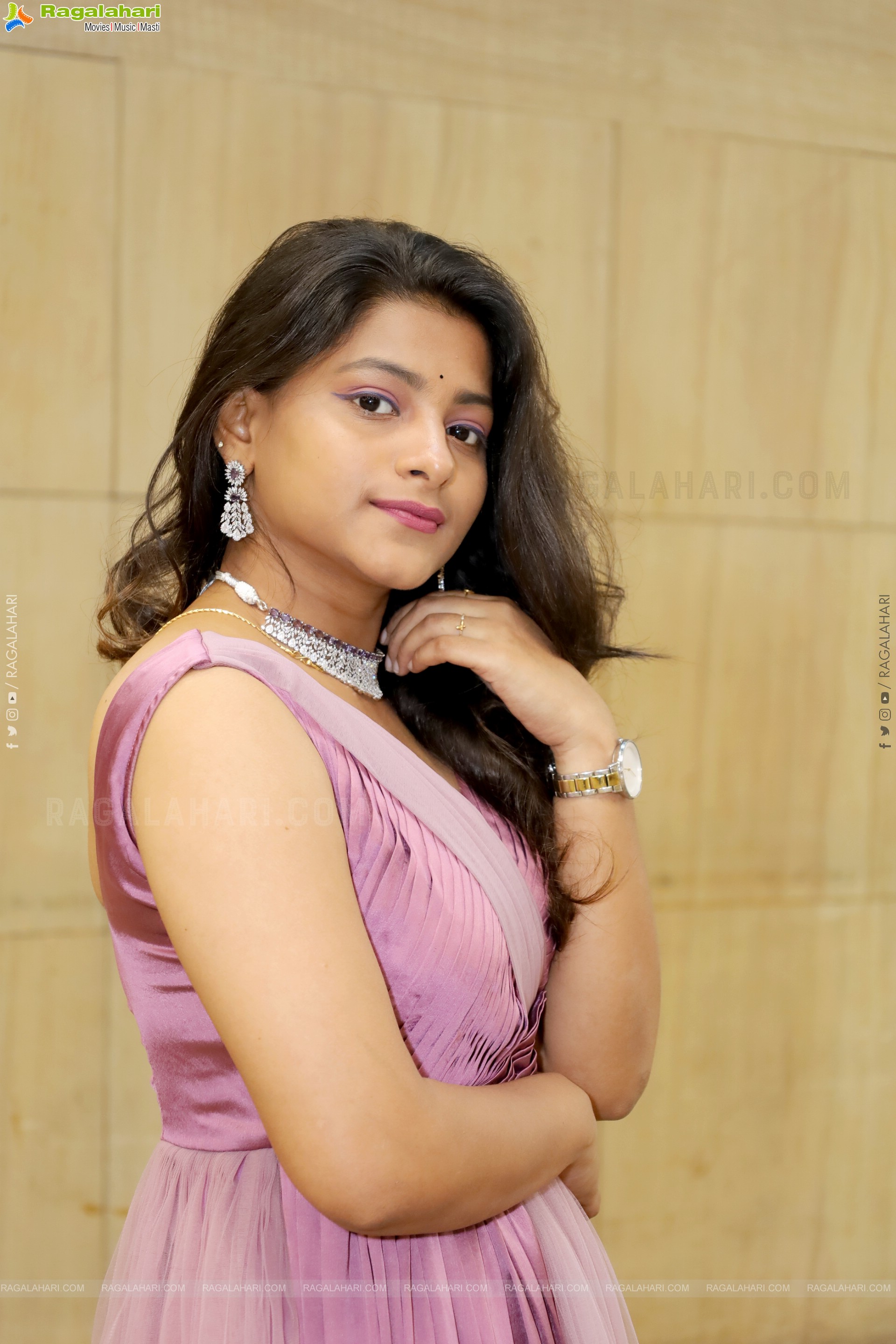 Bhavani Reddy Latest Stills, HD Gallery