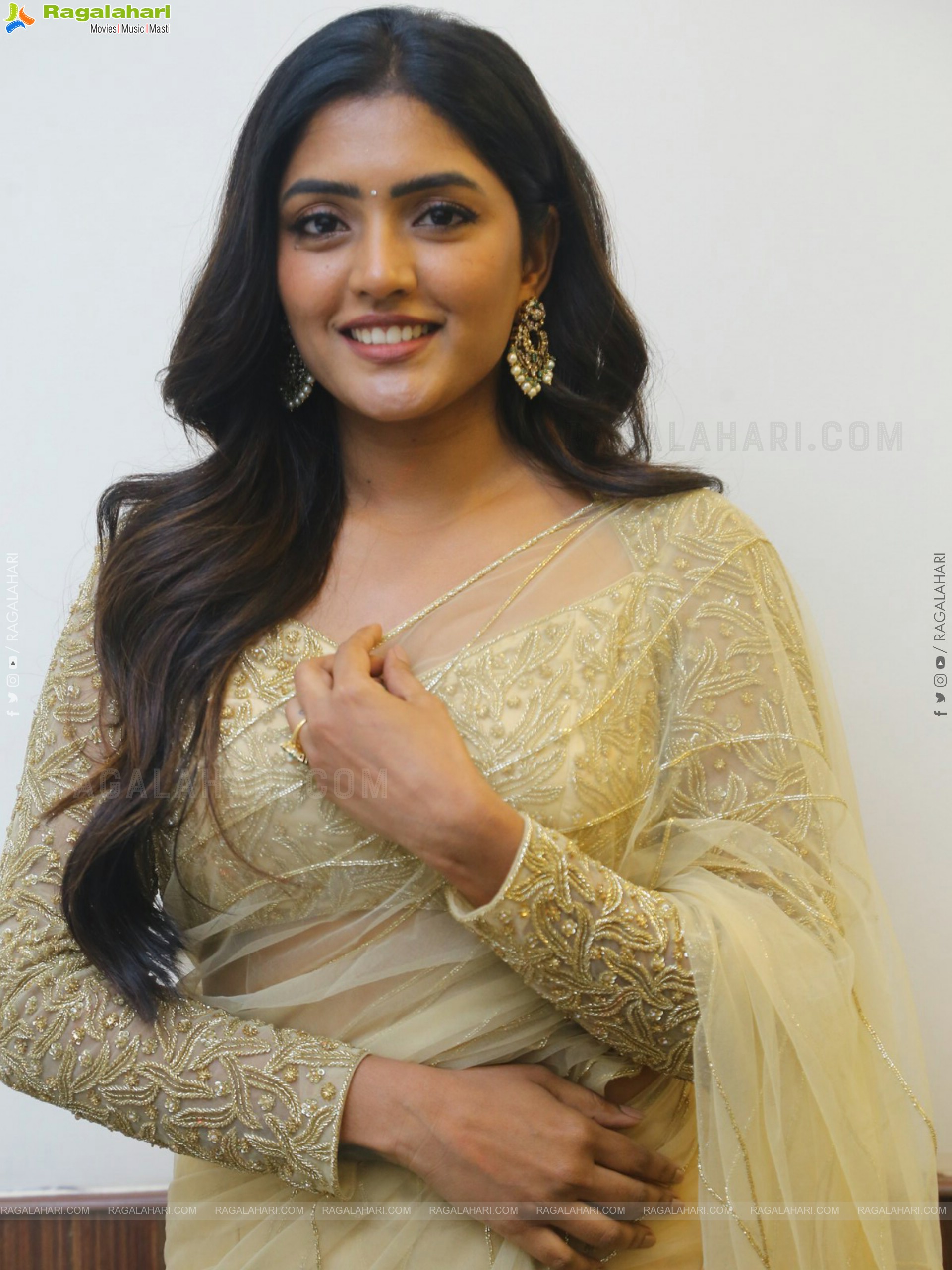 Eesha Rebba at Maama Mascheendra Pre Release Event, HD Gallery