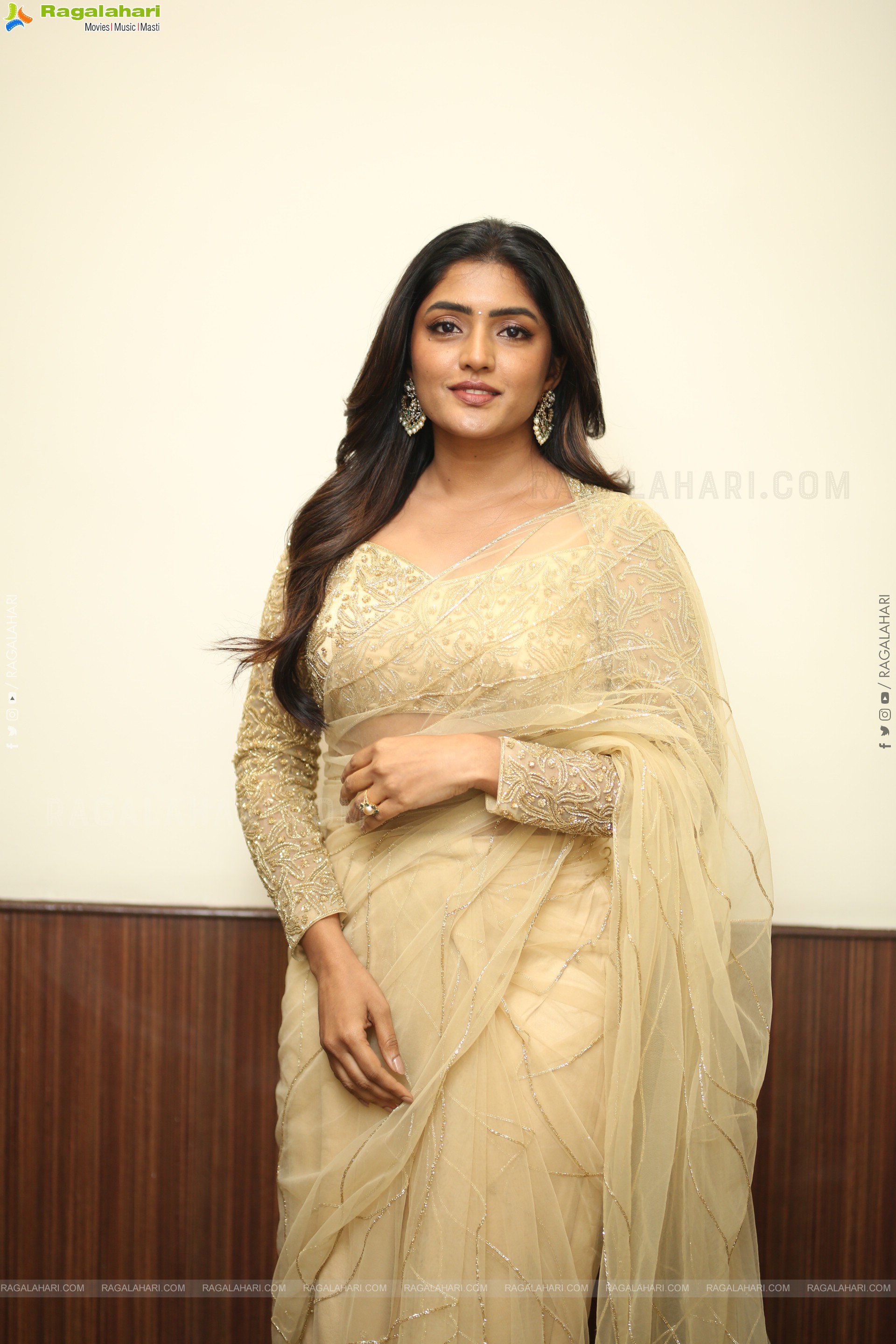 Eesha Rebba at Maama Mascheendra Pre Release Event, HD Gallery