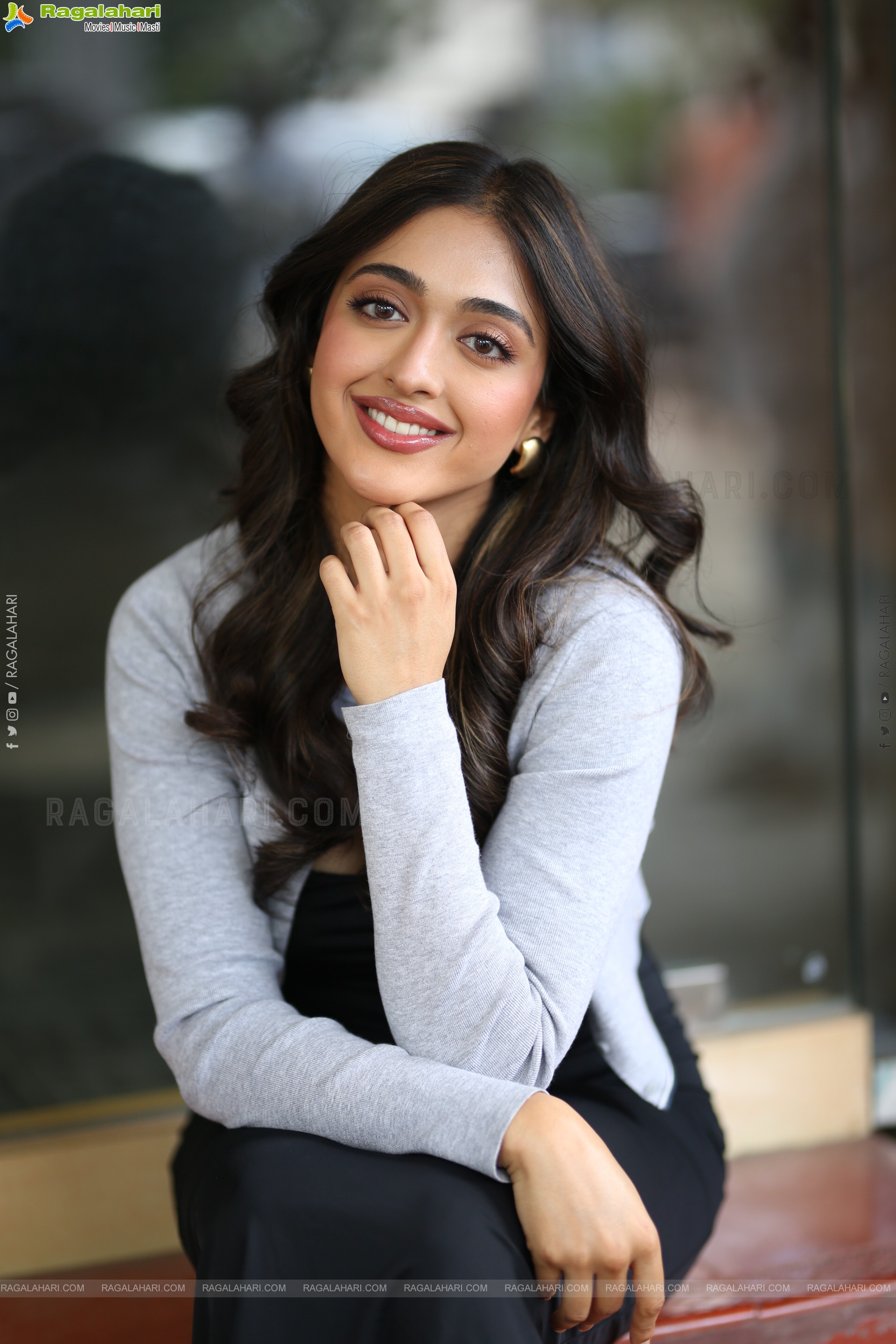 Gayatri Bharadwaj at Tiger Nageswara Rao Interview, HD Gallery