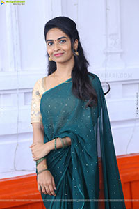 Alekhya Harika at Production No.4 Launch, HD Gallery