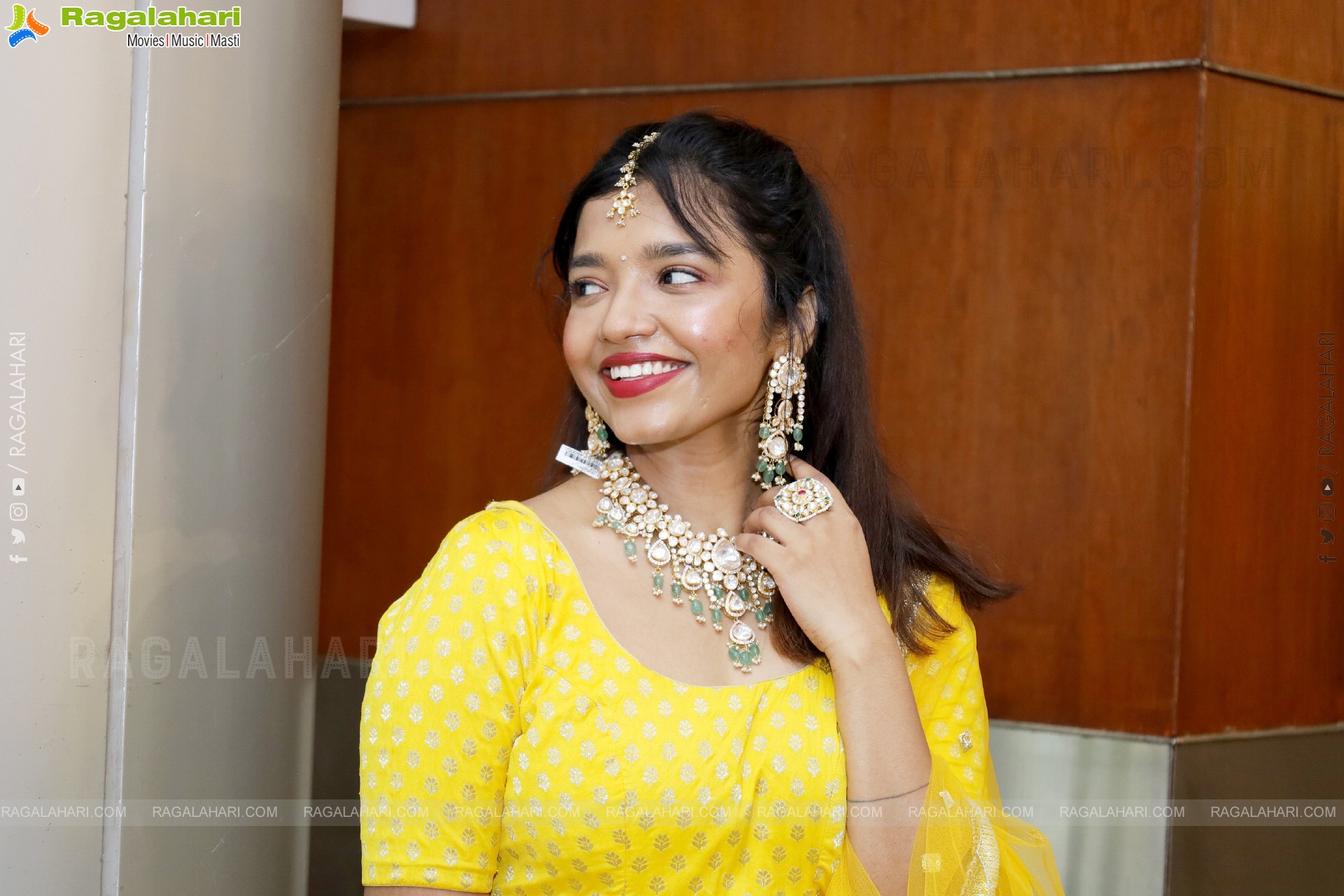 Kruthika Roy Latest HD Gallery