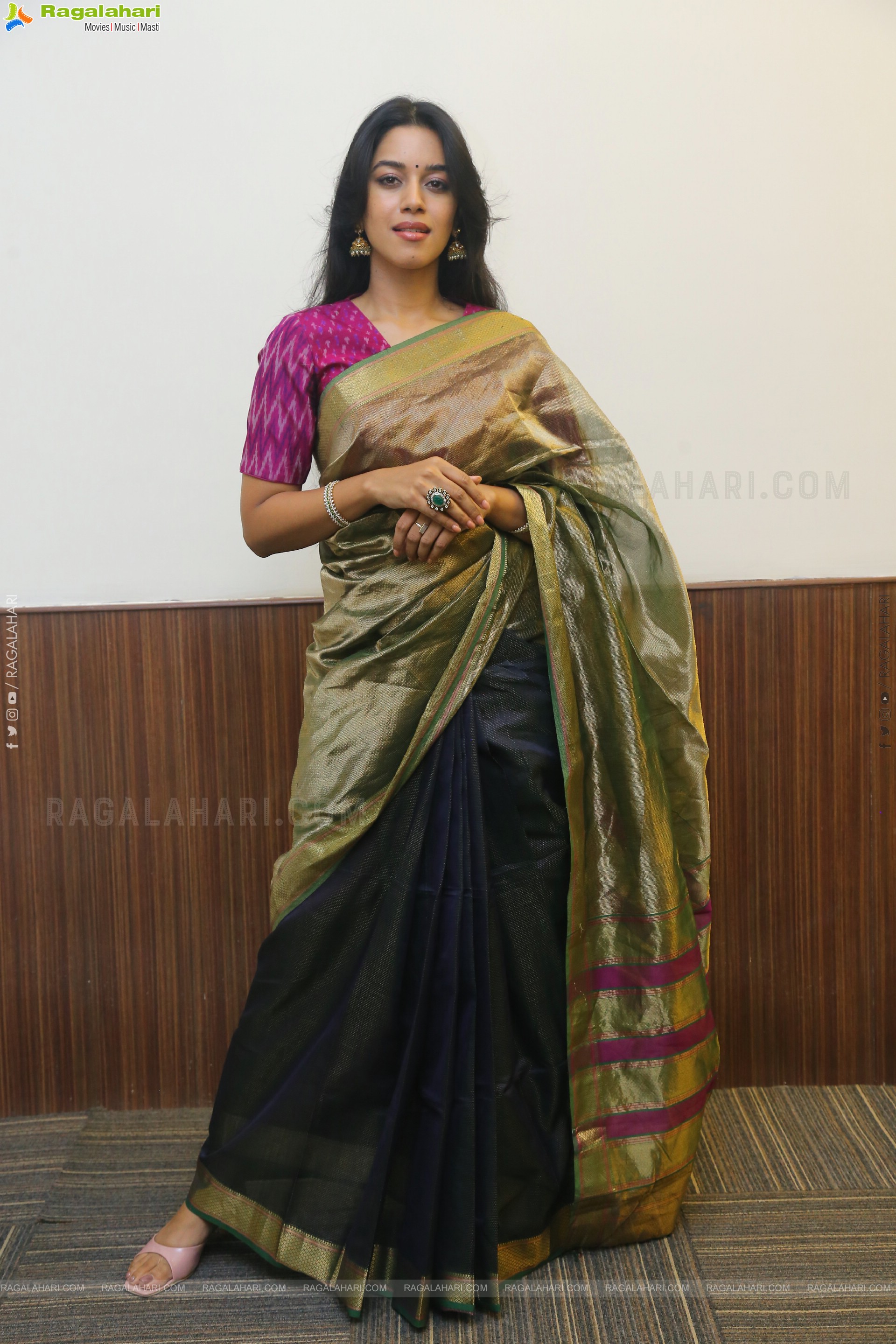 Mirnalini Ravi at Maama Mascheendra Pre Release Event, HD Gallery