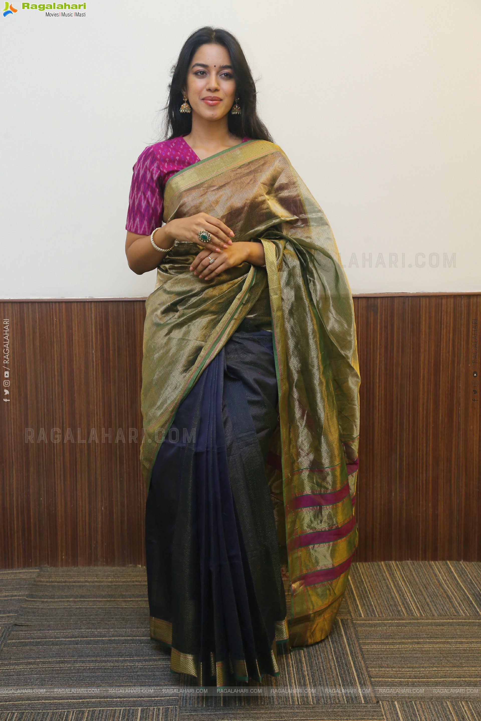 Mirnalini Ravi at Maama Mascheendra Pre Release Event, HD Gallery